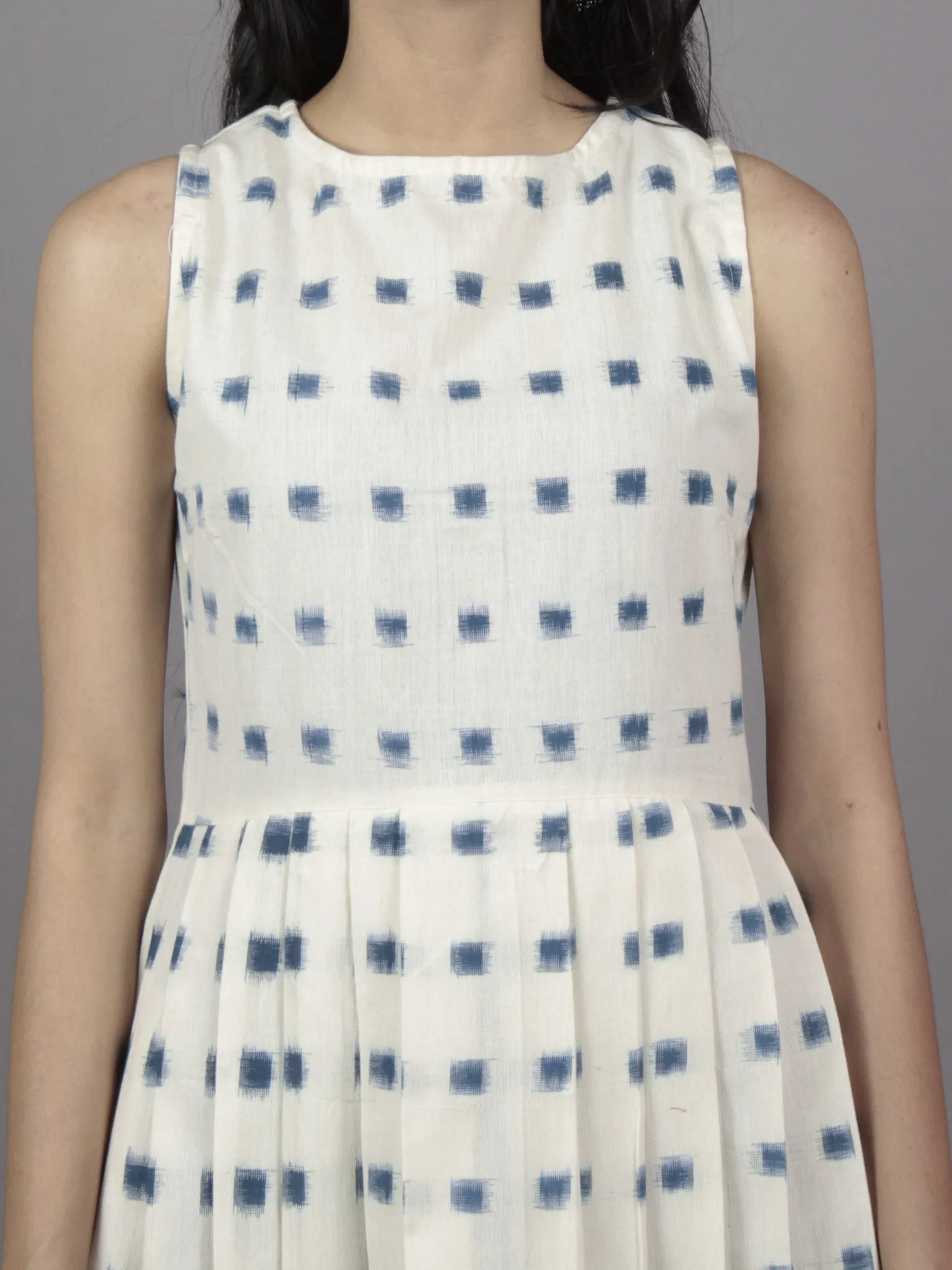 Ivory Indigo Long Sleeveless Handwoven Double Ikat Dress With Knife Pleats & Side Pockets - D3265606