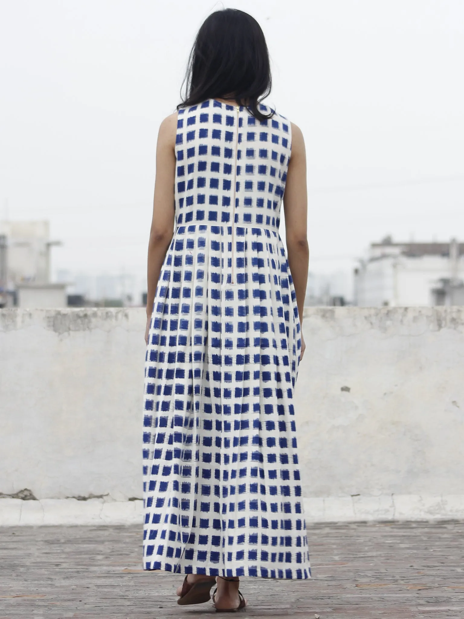 Ivory Indigo Long Sleeveless Handwoven Double Ikat Dress With Knife Pleats & Side Pockets - D32F918